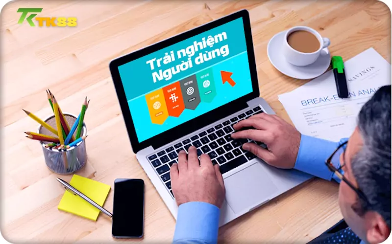 Ảnh minh hoạ: So sánh Tk88 và Bk8 về giao diện người dùng